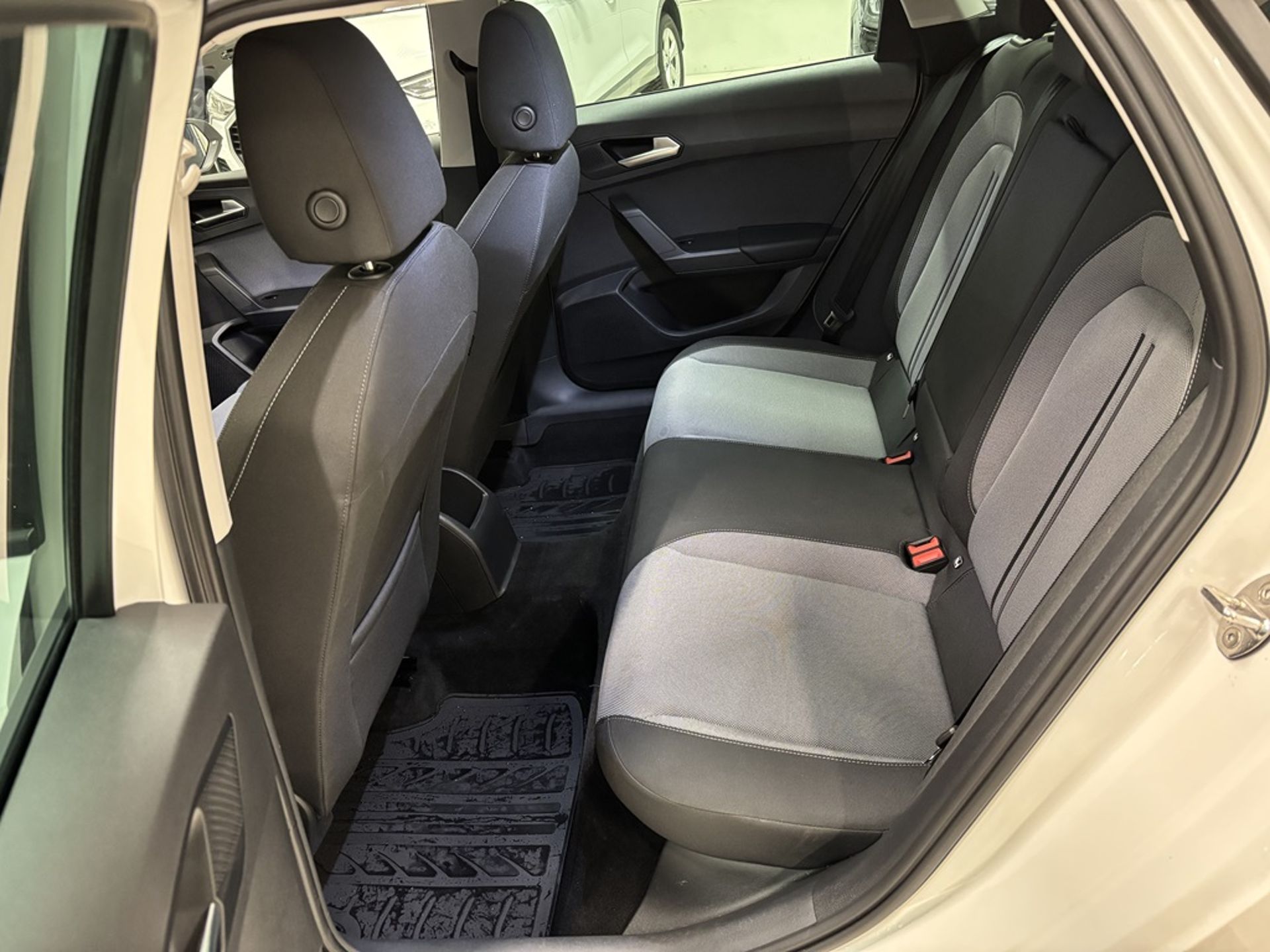 Seat Leon Sportstourer 1.5 eTSI 2025, bild 7/10