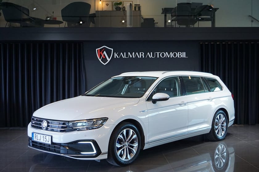 Bild 1 av Volkswagen Passat Sportscombi GTE 1.4 TSI ACT 218hk Kamera Navi Dragkrok