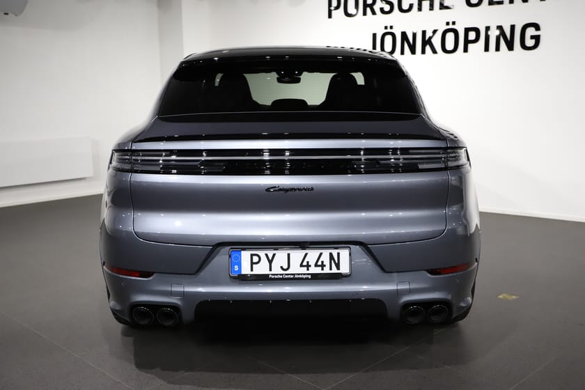 Bild 4 av Porsche Cayenne E-Hybrid Coupé Black Edition