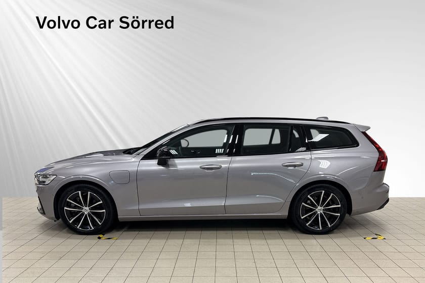 Bild 3 av Volvo V60 T6 Plus Dark Nordic Edition, Drag, 360 Kamera, H&K