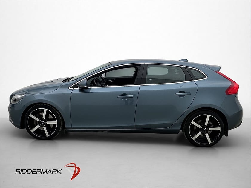 Bild 5 av Volvo V40 D4 177hk Summum VOC Värm Kamera Skinn Elstol Drag