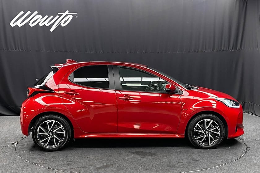 Bild 3 av Toyota Yaris Hybrid CVT 116HK Active Plus /B-Kamera /Moms