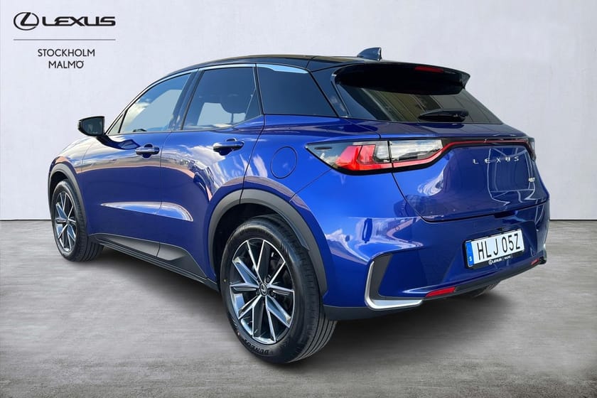 Bild 2 av Lexus LBX Cool Tech Parkvärmare Navigator Backkamera