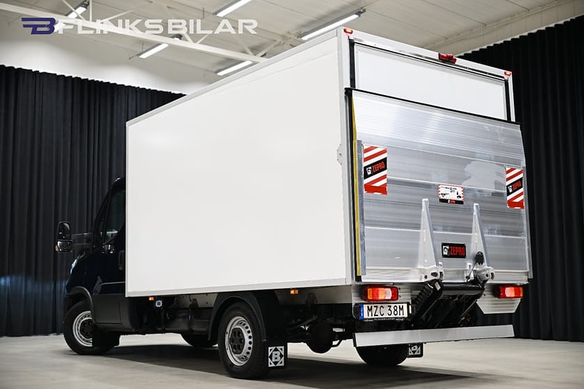 Bild 4 av Iveco Daily 35-140 Chassi Cab 136HK Automat|Kylbil|Nattkyla|Bakgavellyft|Lågmil|SeUtr