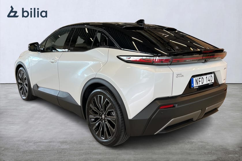 Bild 2 av Toyota C-HR+ 77kWh EXECUTIVE AWD 360-KAMERA PANORAMA JBL