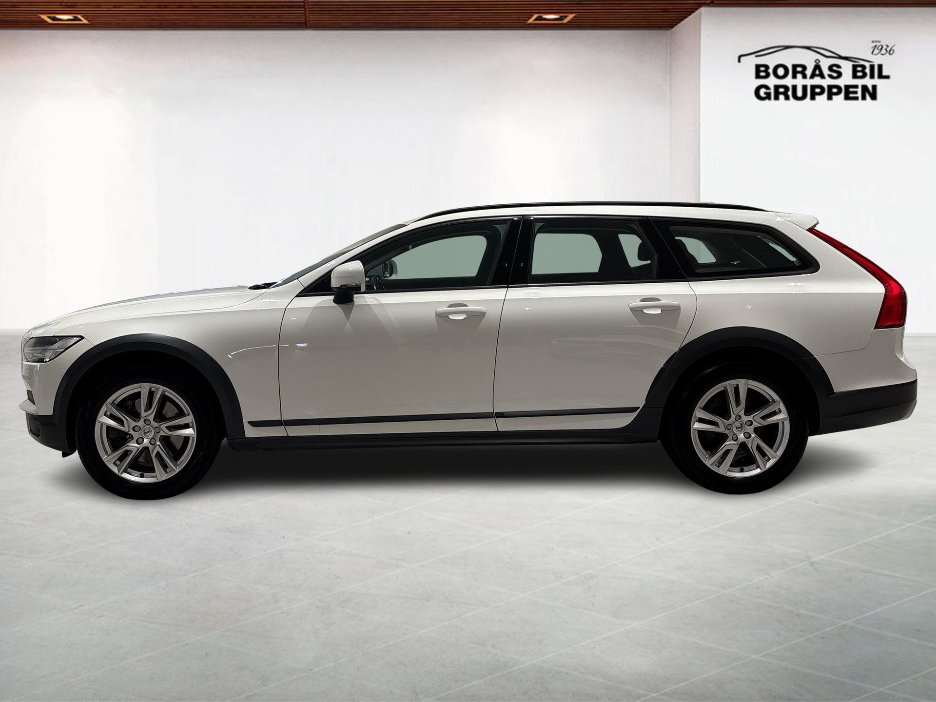 Volvo V90 Cross Country D4 AWD Business 2018, bild 3/10