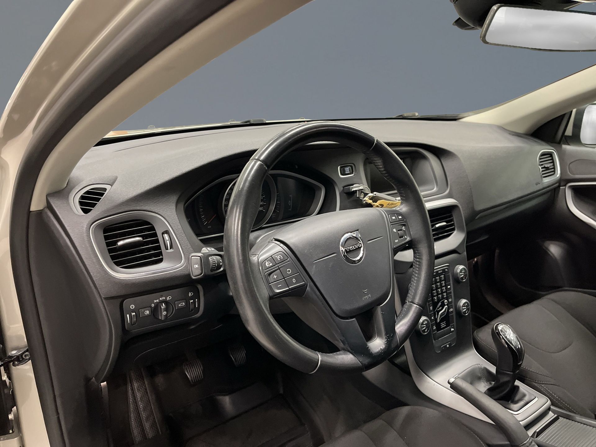Volvo V40 D2 Business 2018, kuva 4/10