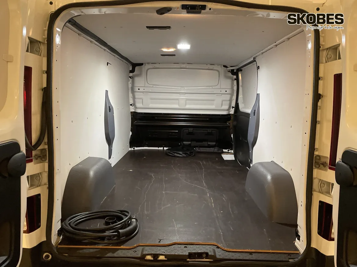 Renault Trafic E-TECH Van