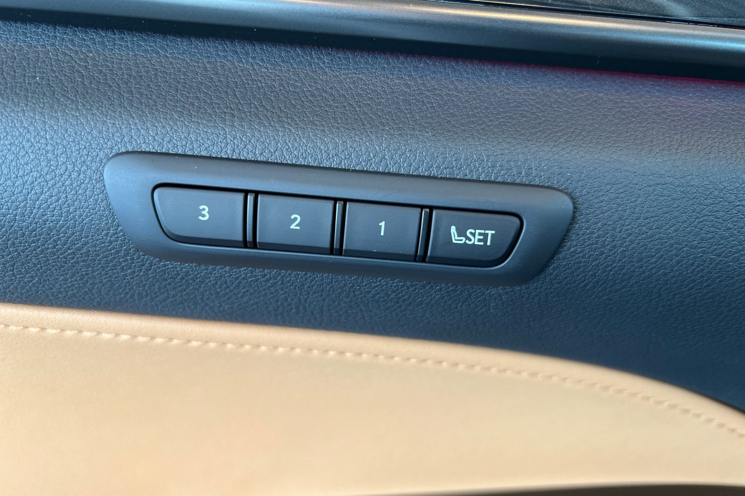 Lexus NX 450h+ E-CVT, 309hp, 2023