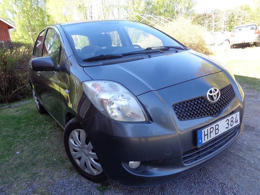 Bild 2 av Toyota Yaris 5D 1.3 NYBES/AC/MVG+KUPEFLÄKT/FINANS/INBYYTE