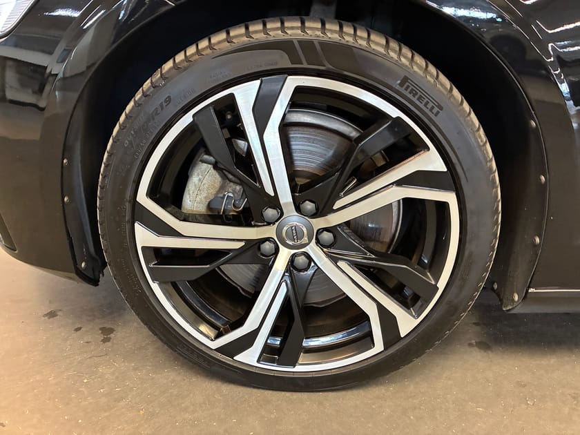 Bild 5 av Volvo V60 Recharge T8 Plus Dark / Keyless / Dragkrok / Backkamera / Navigation /