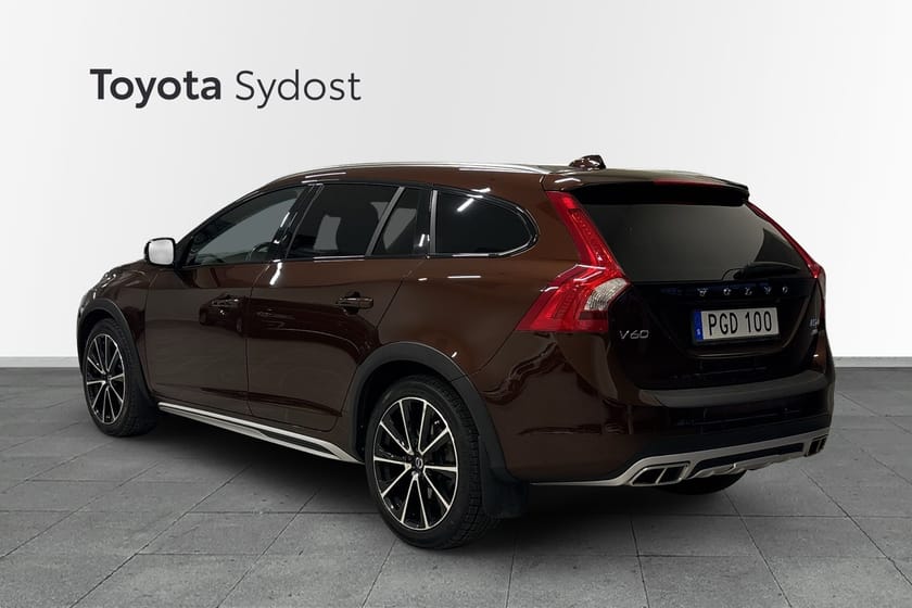 Bild 2 av Volvo V60 Cross Country D4 AWD Summum Polestar Drag Navigation Skinn