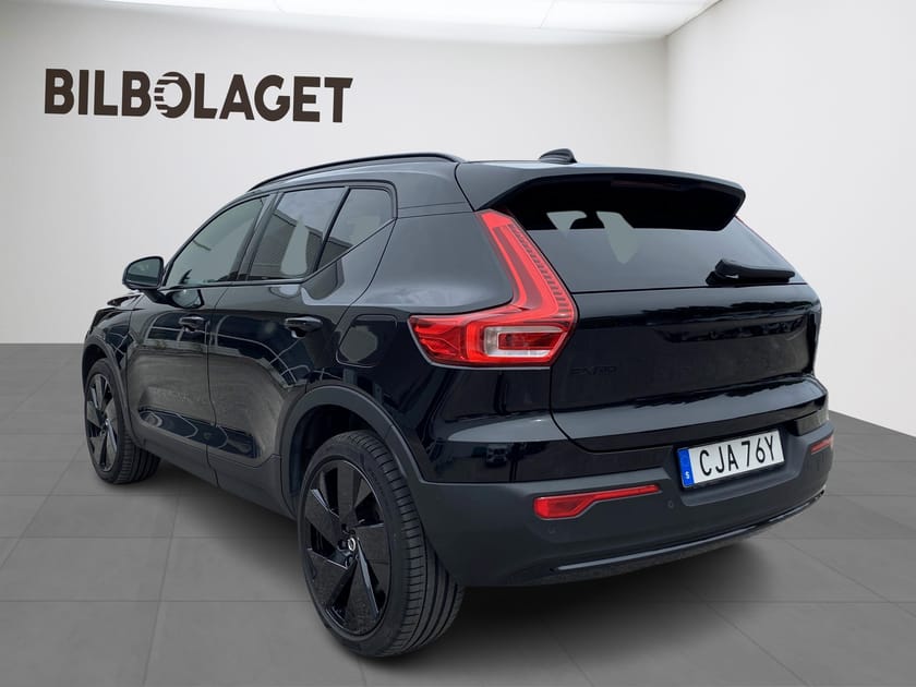 Bild 3 av Volvo EX40 Twin Motor Performance M Plus Black Edt