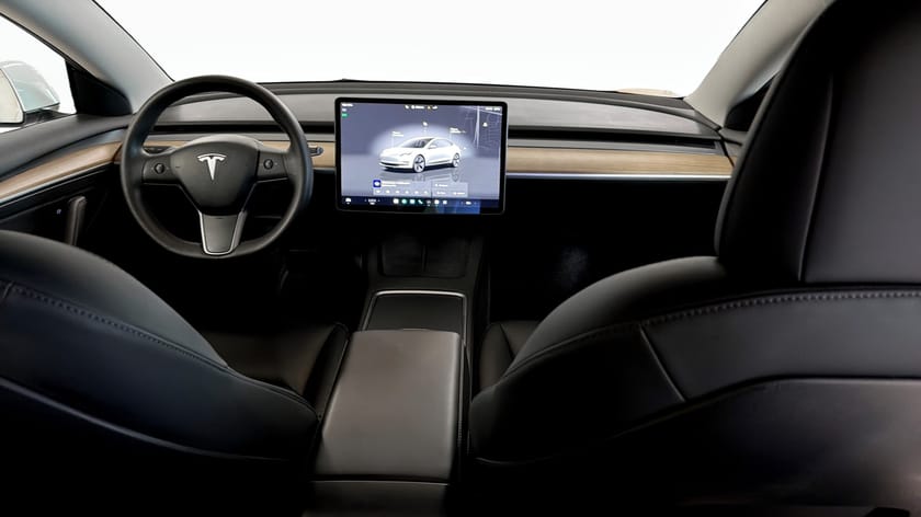 Bild 4 av Tesla Model 3 Long Range AWD / Glastak / AutoPilot