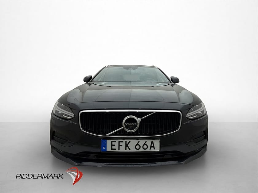 Bild 2 av Volvo V90 Momentum Advanced Värmare H/K Drag Kamera CarPlay
