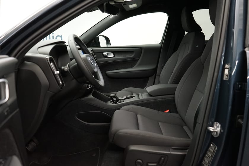 Bild 5 av Volvo EX40 Single Motor Extended Range ExtendedRange Plus SE, Förarstol elmanövrerad, Navigation