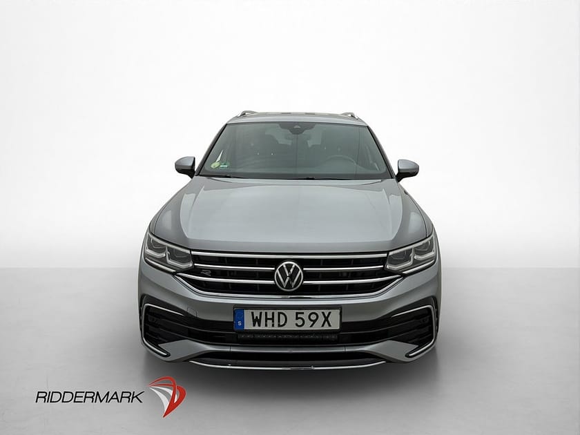 Bild 2 av Volkswagen Tiguan Allspace 7-sätes 4M R-Line 7-Sits Cockpit D-Värm