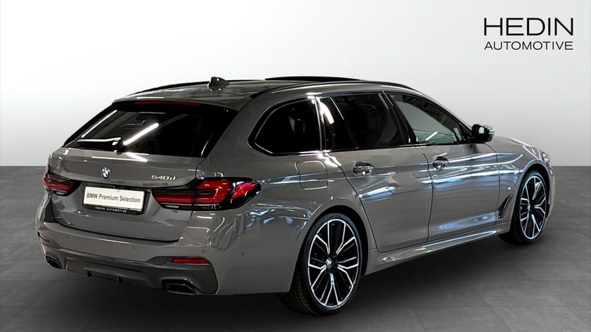 Bild 2 av BMW 540d xDrive Touring M Sport Ultimate Edition B&W DAP Pano
