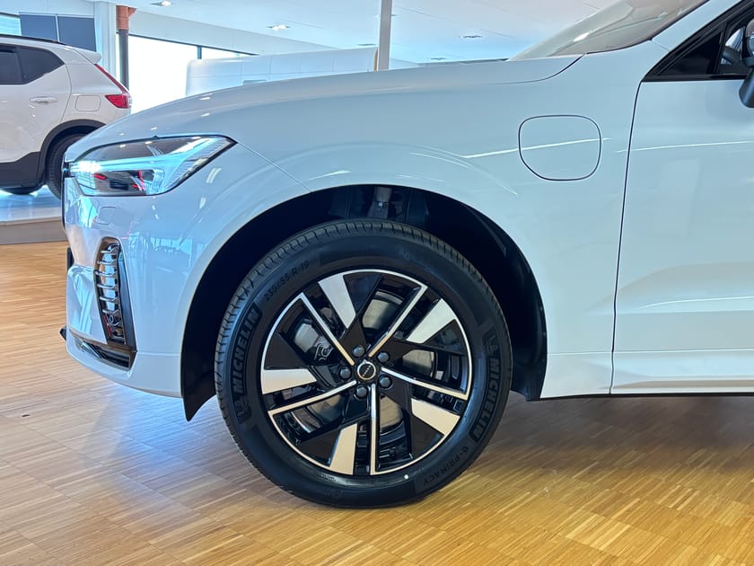 Bild 3 av Volvo XC60 T6 Plus Dark Nordic Edition