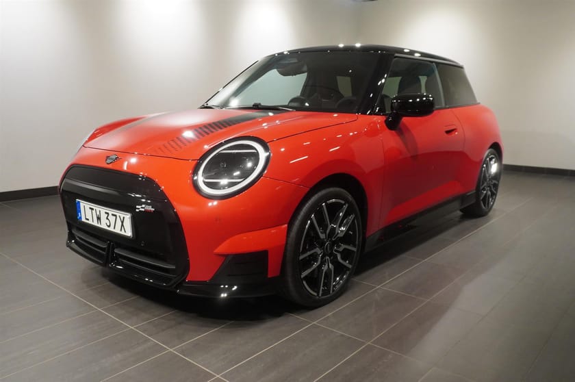 Bild 1 av MINI Cooper E JCW Pano Head-Up Backkamera