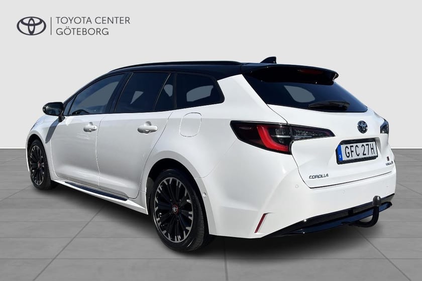 Bild 4 av Toyota Corolla Touring Sports Hybrid 1,8 GR SPORT TEKNIKPAKET DRAGKROK//VINTERHJUL INGÅR