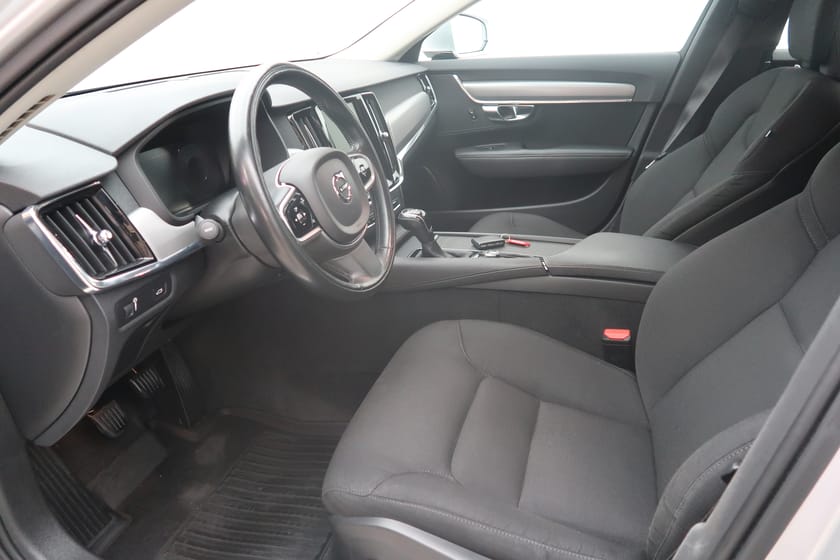 Bild 4 av Volvo V90 D3 Momentum Edition