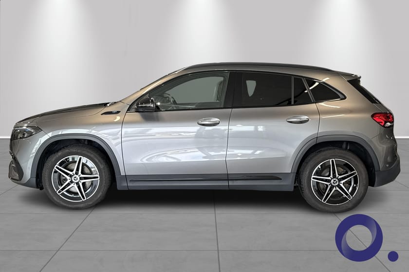Bilde 2 av Mercedes-Benz EQA 300 4MATIC AMG Hengerfeste 360-kamera