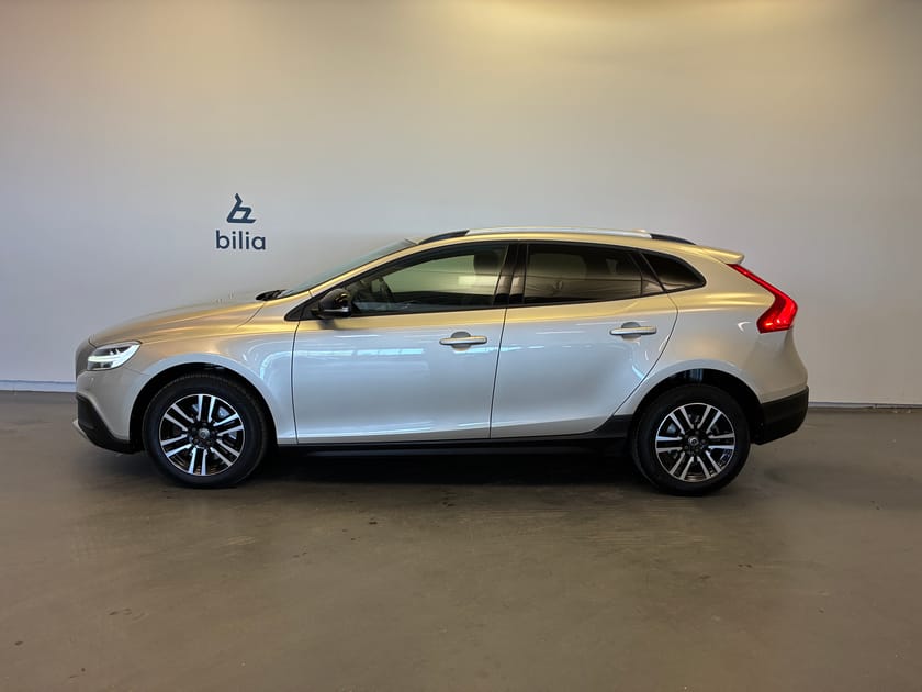 Bild 3 av Volvo V40 Cross Country D2 Business Advanced / P-sensorer bak /