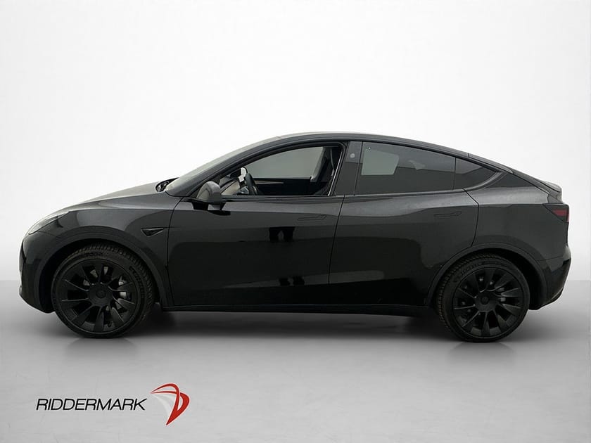 Bild 5 av Tesla Model Y Long Range AWD Svensksåld MOMS Drag Panorama