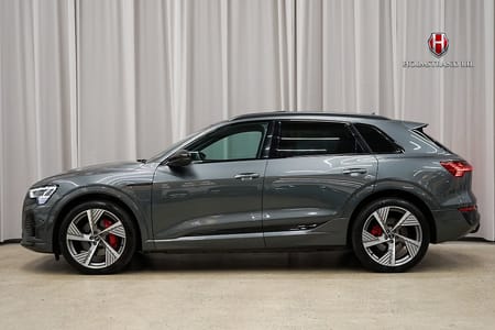 Audi Q8 55 e-tron quattro