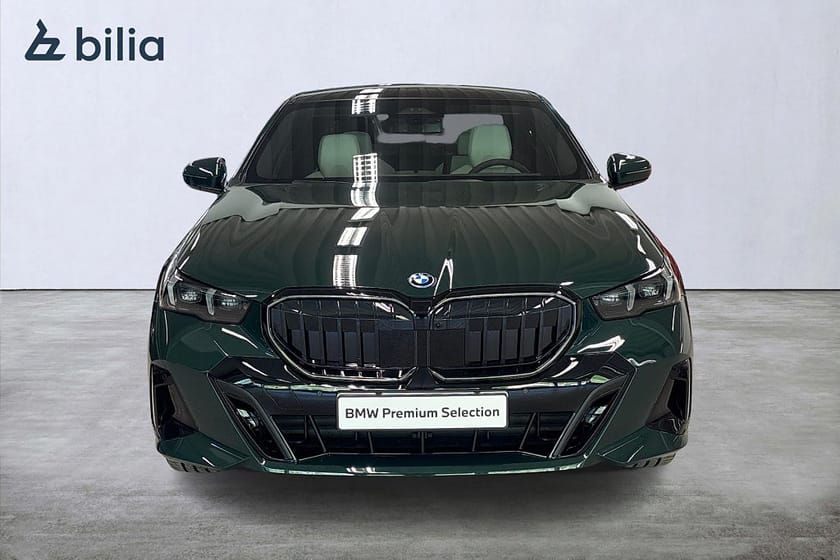 Bild 5 av BMW 550e xDrive Sedan M-Sport | DEMOBIL | Individual | Panorama