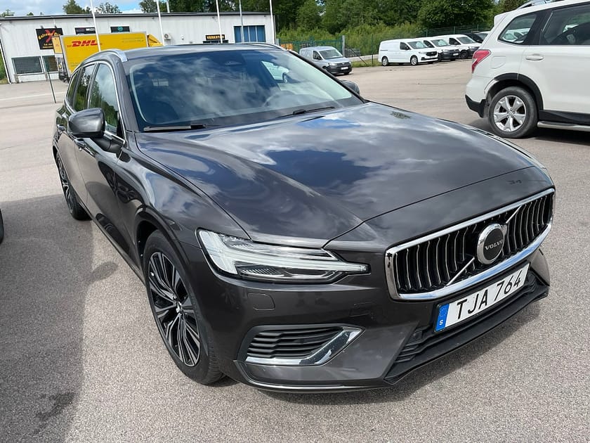 Bild 2 av Volvo V60 T6 Recharge Core Bright plug in AWD 350HK 4x4 Läder