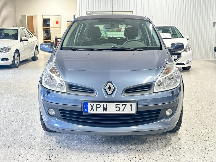 Bild 2 av Renault Clio  Halvkombi 5-dörrars 1.4 Euro 4 Kamrem bytt