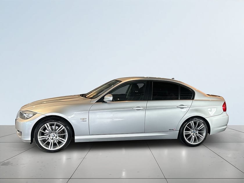 Bild 4 av BMW 320d xDrive Sedan 320 Låg skatt/MoK/SoV/P-sens/AUX