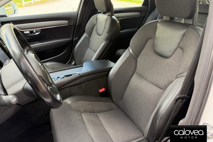 Bild 4 av Volvo V90 D3 Momentum 150 hk Automat - Dieselvärmare, Dragkrok