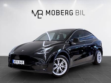 Tesla Model Y Standard Range RWD 299hk Pano Drag B-Kamera Läder