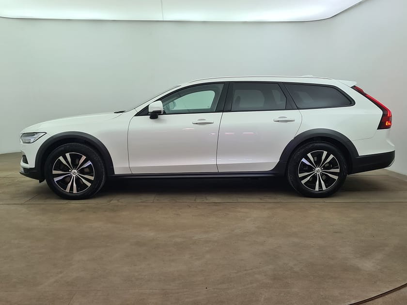 Bild 3 av Volvo V90 Cross Country B4 197hk AWD Core Drag Kamera Skinn Carplay