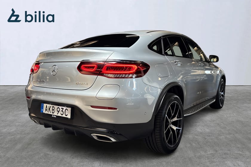Bild 4 av Mercedes-Benz GLC 300 de Coupé 4MATIC AMG 360° Cockpit Night