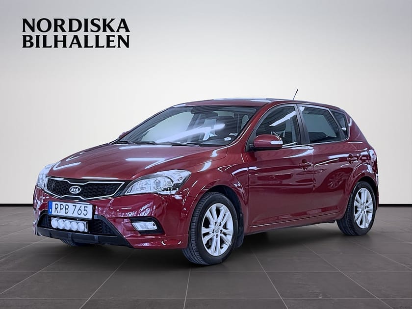 Bild 3 av Kia cee'd 1.6 CRDi EX Dragkrok Värmare P-sensorer