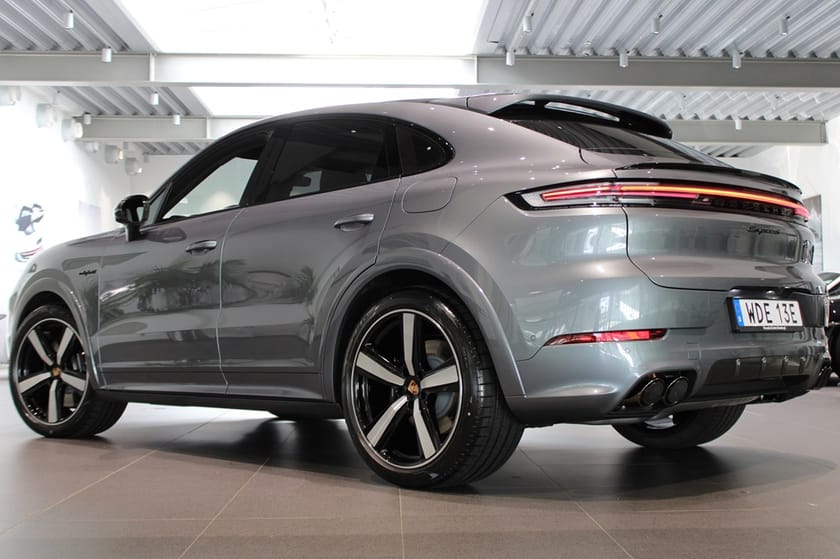Bild 2 av Porsche Cayenne S E-Hybrid Coupé Black Edition