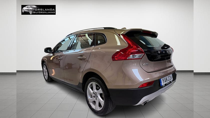 Bild 5 av Volvo V40 Cross Country D3 150 Summum Auto B-kamera GPS H/K