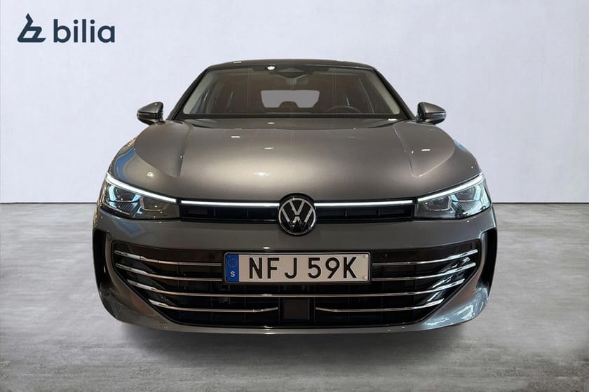 Bild 3 av Volkswagen Passat Sportscombi Elegance 1.5 TSI Värm Kamera Drag 150HK