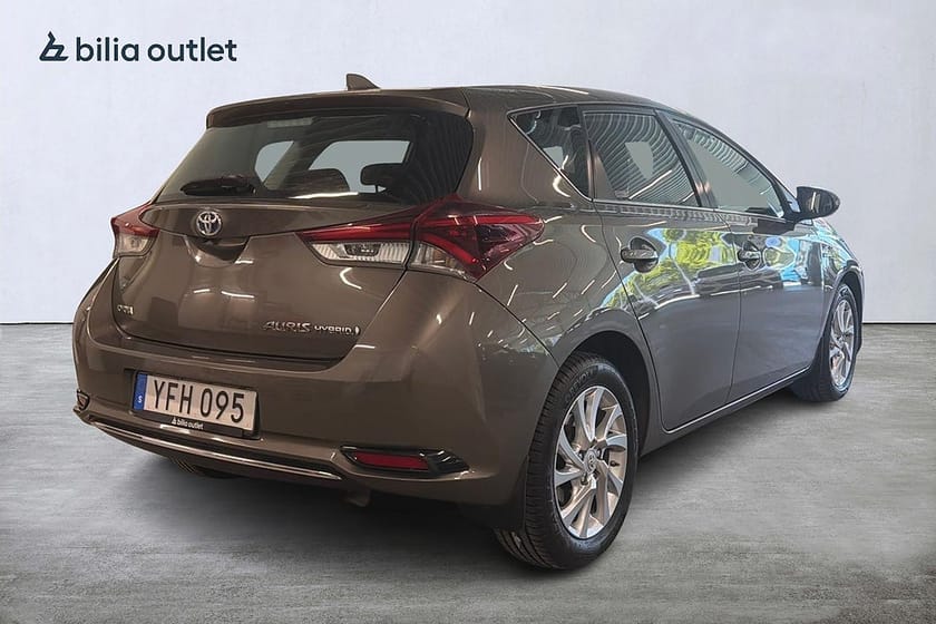 Bild 4 av Toyota Auris Hybrid e-CVT Active B-kamera Motorväme