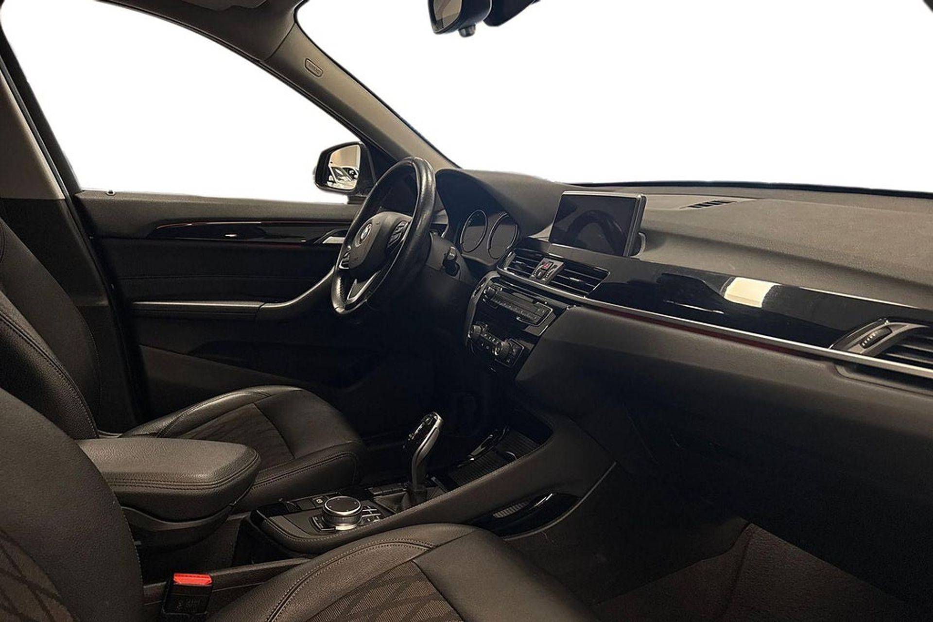 BMW X1 sDrive 20i X-line 2019, bild 6/27