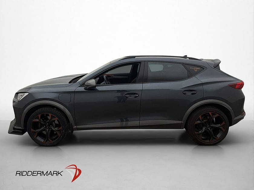 Bild 2 av CUPRA Formentor VZ e-Hybrid 245hk Cockpit Kamera Dragkrok