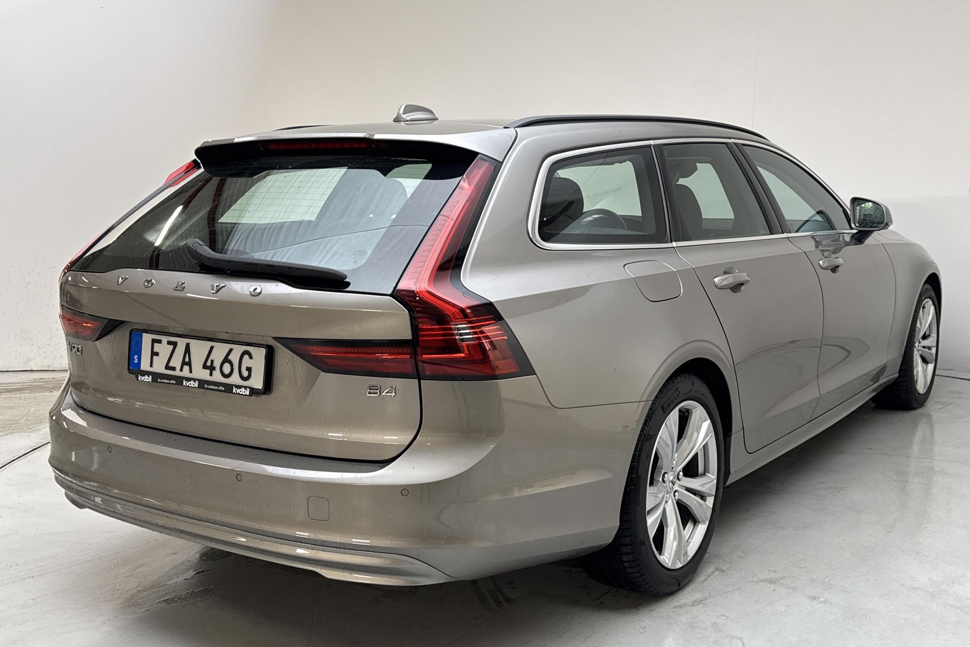 Volvo V90 B4 2022, bild 3/10