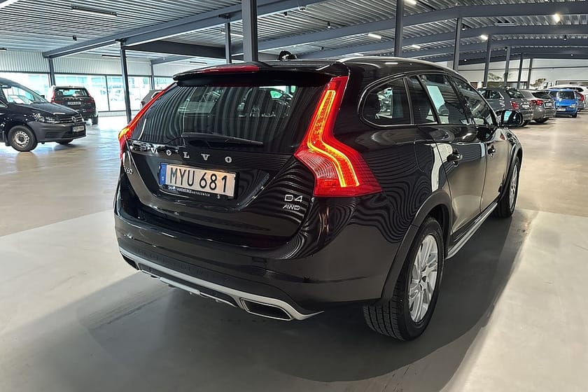 Bild 4 av Volvo V60 Cross Country D4 AWD Geartronic Business Advanced Värmare Drag Euro 6