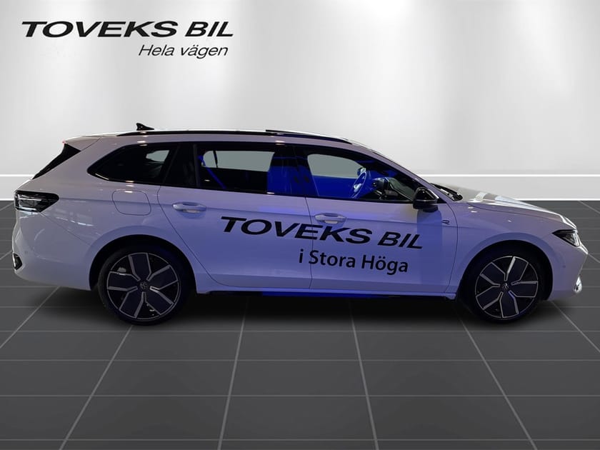 Bild 2 av Volkswagen Passat Variant eHybrid PB   R-LINE 200 KW 272 HK DSG