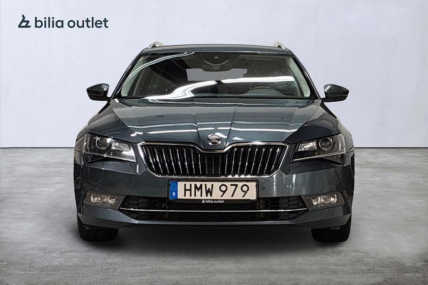 Bild 3 av Škoda Superb Kombi Skoda 2.0 TDI 4x4 DSG L&K 190hk Navi Drag P-värm B-kam