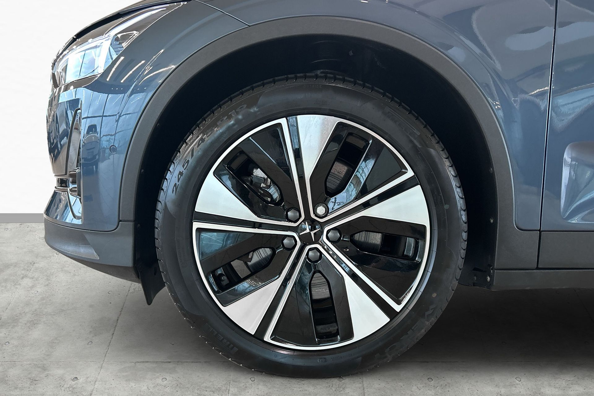 Polestar 2 2023, kuva 6/10
